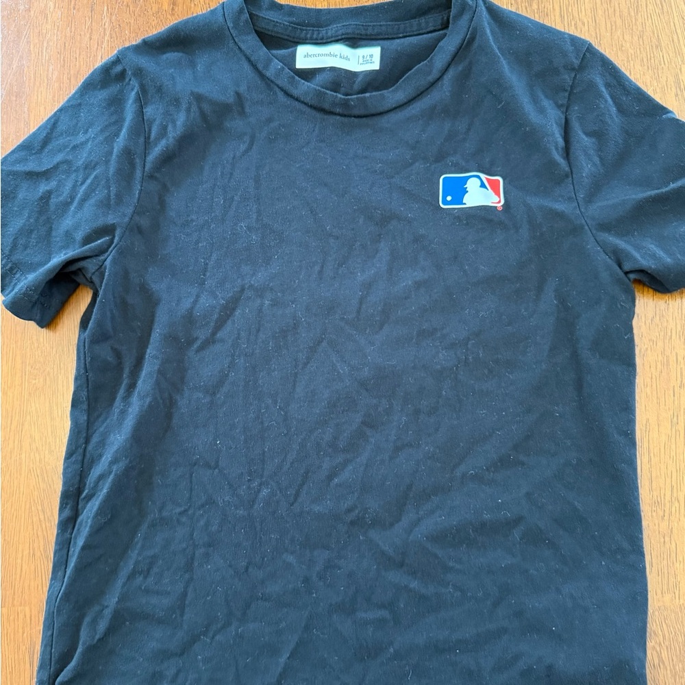 Abercrombie Kids Black T-Shirt with MLB Logo